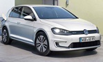 2015-Volkswagen-e-Golf-charging 1