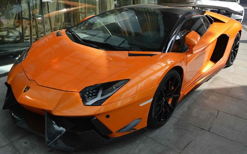 2013-DMC-Lamborghini-Aventador-Roadster-SV-astonishing-A