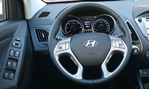 2014-Hyundai-ix35-inside 3