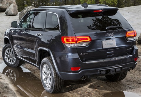 2014-Jeep-Grand-Cherokee--roughing-it C