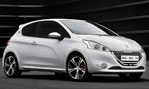 2014-Peugeot-208-GTi-indoors-1