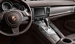 2014-Porsche-Panamera-Turbo-Executive-cockpit 1