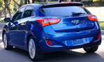 2014-Hyundai-Elantra-GT-down-the-corner-1