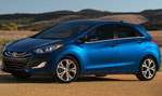 2014-Hyundai-Elantra-GT-waiting-3