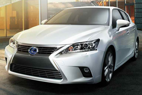 2014-Lexus-CT-200h-white-A