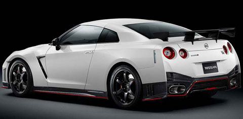 2015-Nissan-GT-R-Nismo-shadow-C