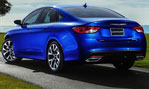 2015-Chrysler-200-outdoors-2