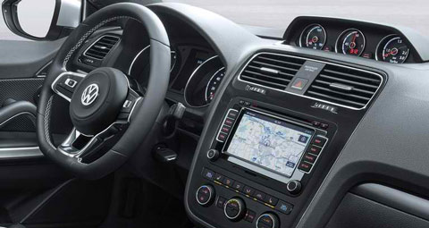 2015-Volkswagen-Scirocco-even-inside-C