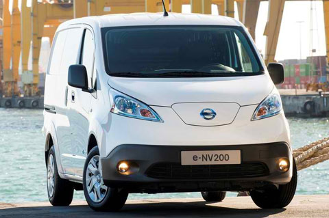 2015-Nissan-e-NV200-at-the-pier-A