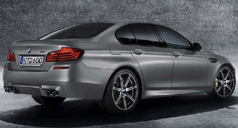 2014-BMW-M5-30-Jahre-M5-blended-view-B