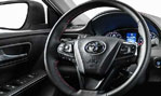 2015-Toyota-Camry-inside-2