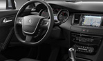 2015-Peugeot-508-cockpit-2