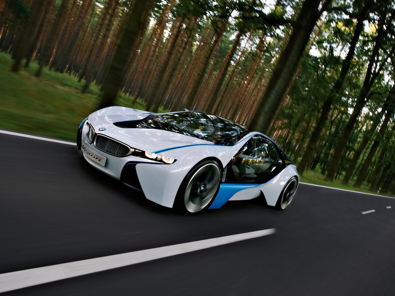 http://www.thesupercars.org/wp-content/uploads/2009/10/2009-BMW-Vision-EfficientDynamics.jpg
