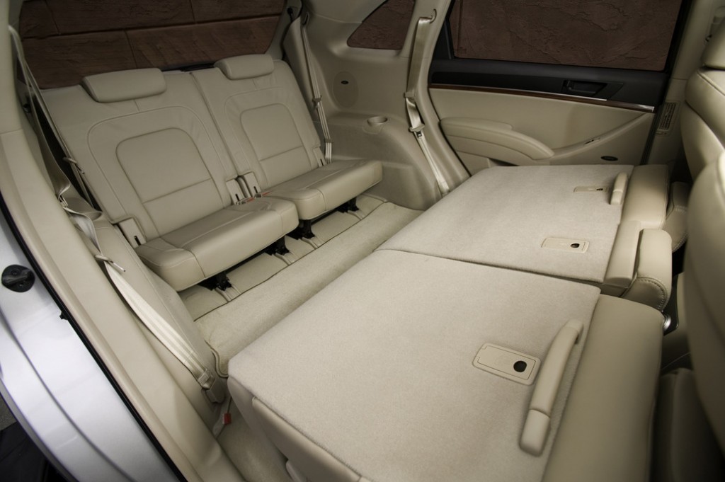 Hyundai VeraCruz Interior Room for Cargo - The Supercars - Car Reviews ...